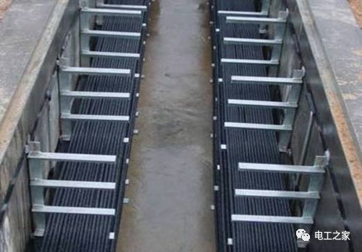 一條完成開關柜安裝，電纜橋架施工，電纜敷設及布線施工，照明配電箱施工