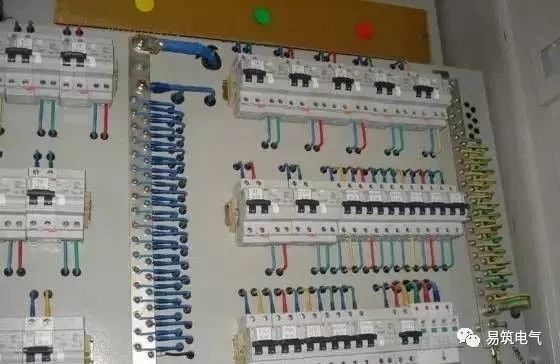 配電箱的布線和安裝的通用標(biāo)準(zhǔn)是什么?我們應(yīng)該注意哪些問(wèn)題?圖片和文本的詳細(xì)說(shuō)明