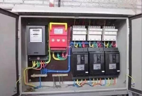 配電柜型號和內(nèi)部結(jié)構(gòu)分析,一篇文章就足夠了!