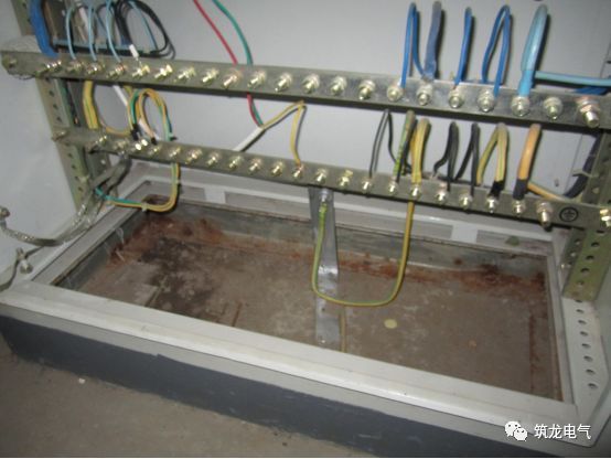 《建筑電氣工程施工質(zhì)量驗收規(guī)范》GB50303-2015 配電箱(機柜)安裝詳細(xì)說明！