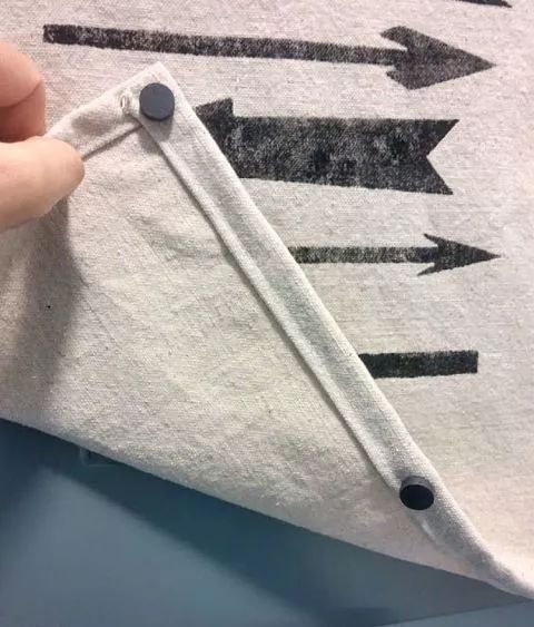 你家人的配電箱隱藏得好嗎？新房子的裝飾看起來很漂亮，因為做得很好。