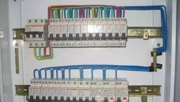 住宅建筑如何設計配電箱以及如何選擇空氣開關?目前是如何估計的?