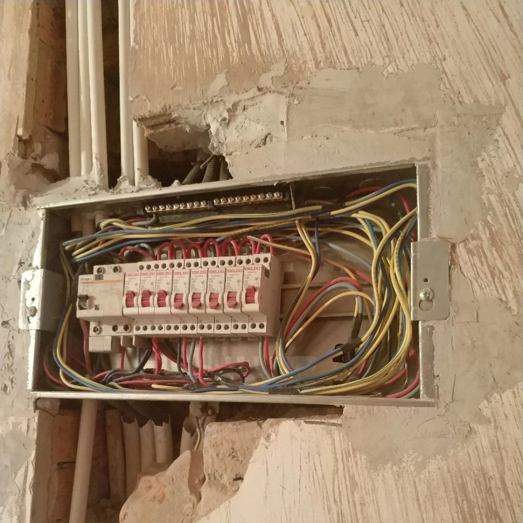 在安裝配電箱之前,這個細節不能馬虎。